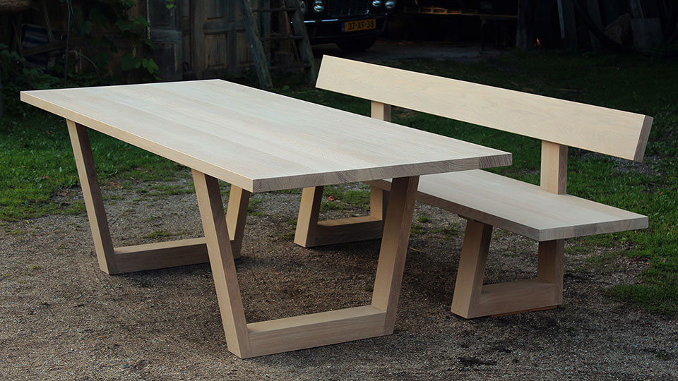 tafel + bank Kootstertille